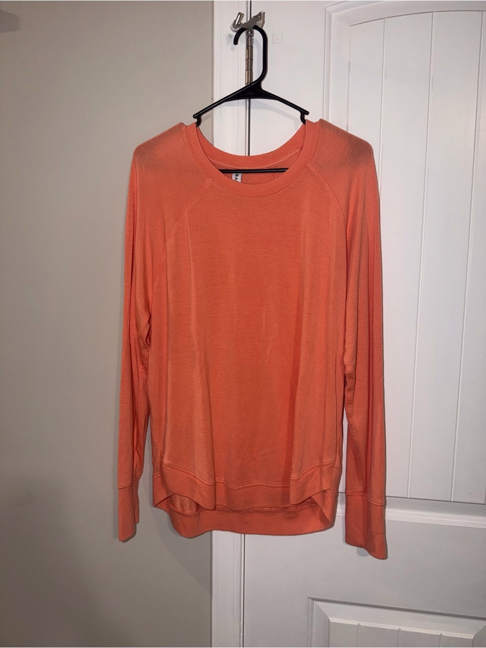 Athleta Peach Coral Orange Long Sleeve Crewneck Sweatshirt Size Large